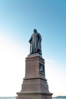 Father Marquette Statue